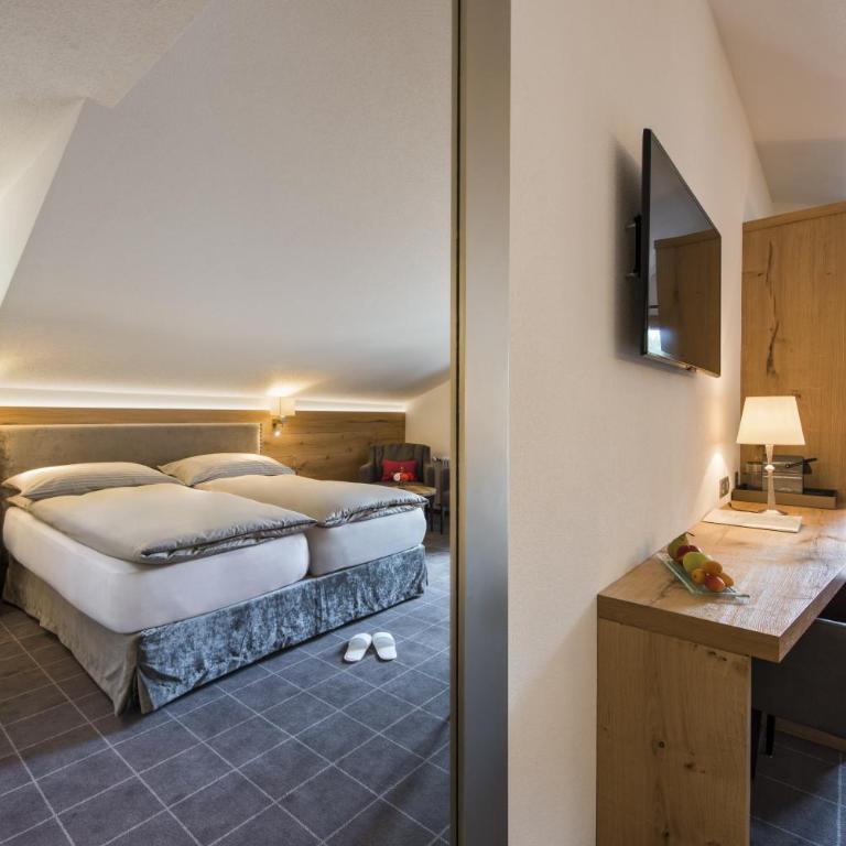 Chesa Valese by Sisters Zermatt - Superior Doppelzimmer mit Blick auf das Matterhorn - 3