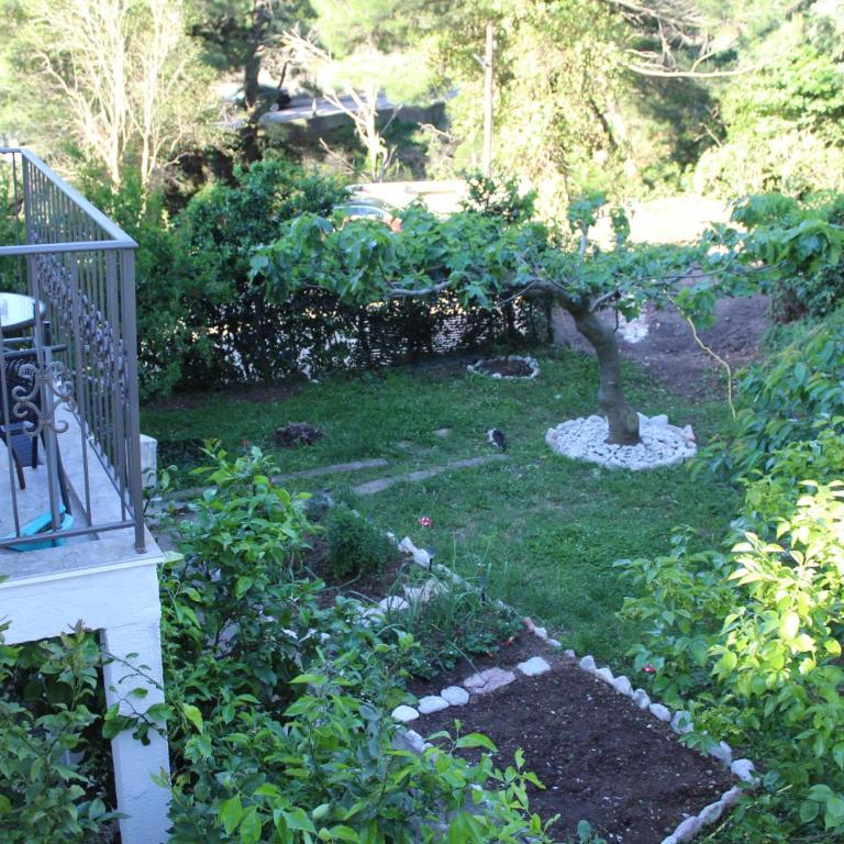 Villa Lime - Apartman sa Pogledom na Vrt - 13