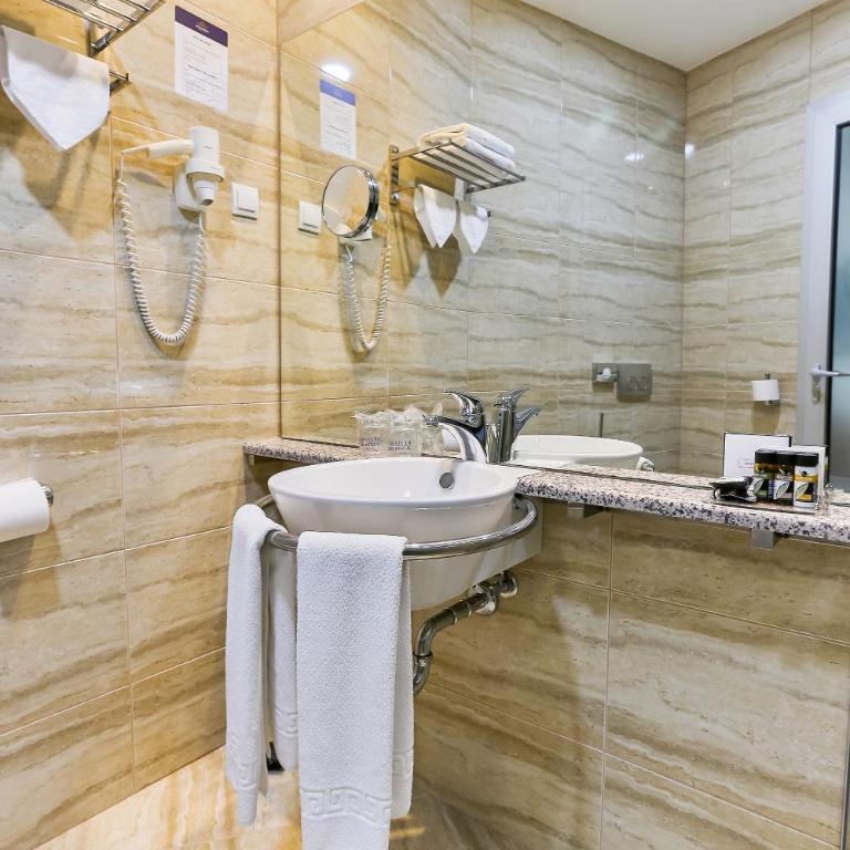 Kings Park Hotel - Superior King Suite - 4