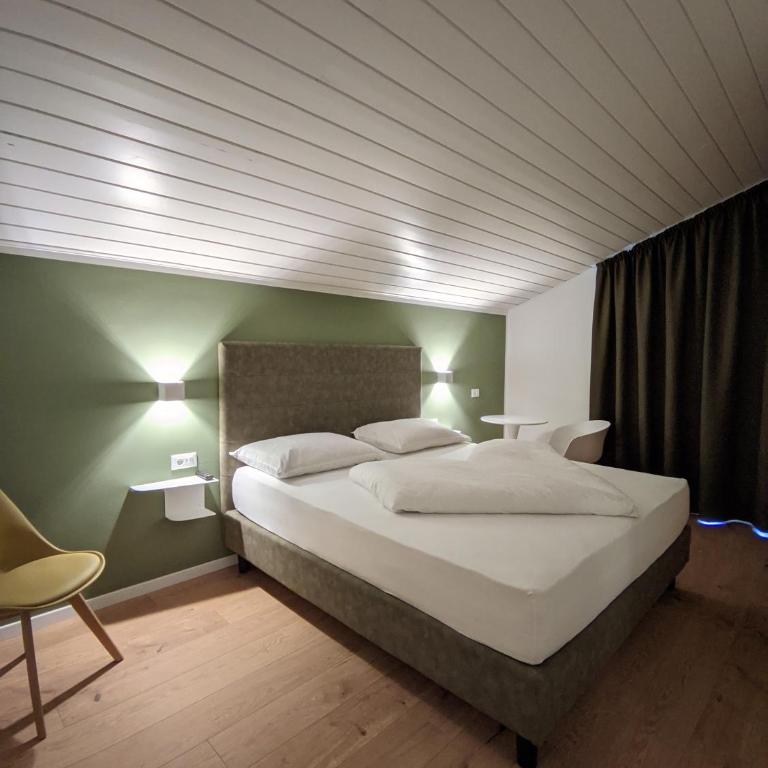 Garni Saltneregg - Double Room - 8