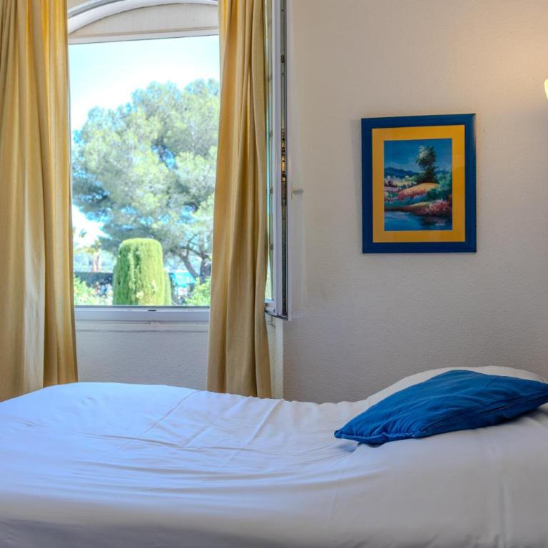 Logis Hotel l'Esterella - Chambre Double - 2