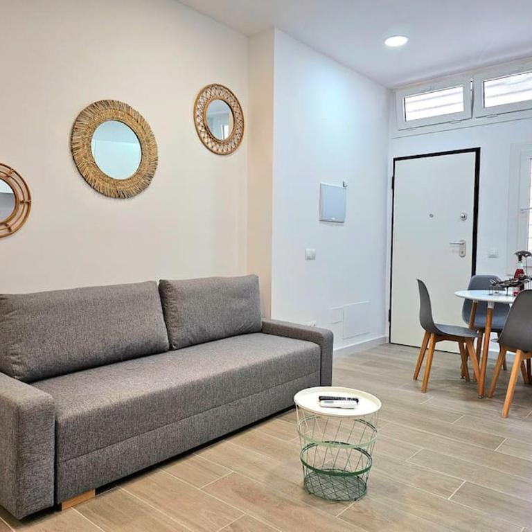 Moderno loft a 250 metros de la playa & parking - Apartamento Estudio - 7