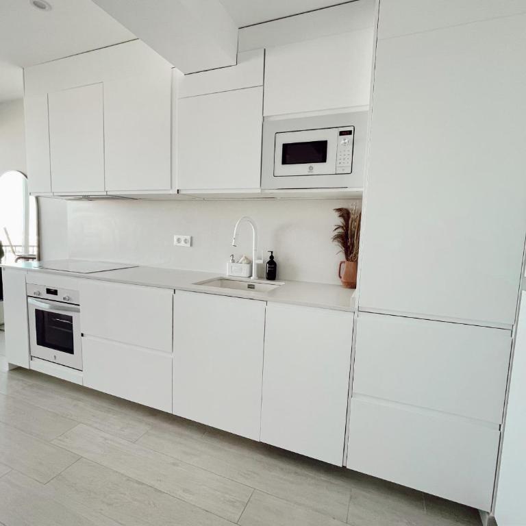 Apartamento con vistas al Puerto y Parking - Two-Bedroom Deluxe Apartment with Harbor View - 5