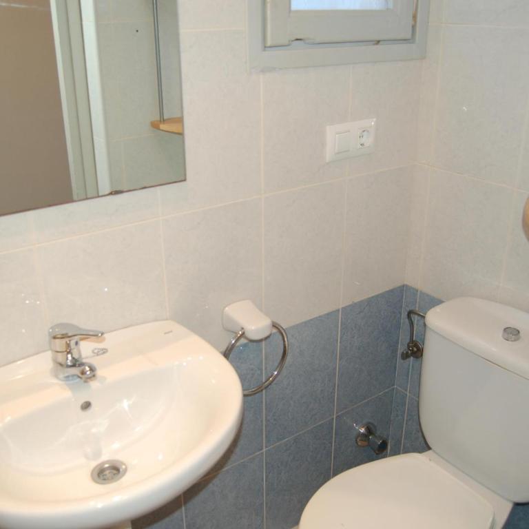 Ático con gran terraza, a 100m de la playa del Port de Llançà, con WIFI, TV y cocina renovada - ES-228-31 - Apartamento - 8