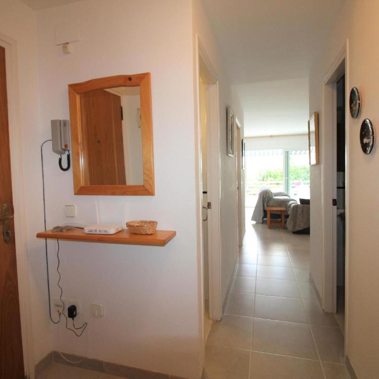 Amplio y luminoso apartamento en Grifeu, terraza, jardín y a 200m de la playa - ES-228-155 - Apartment - 21