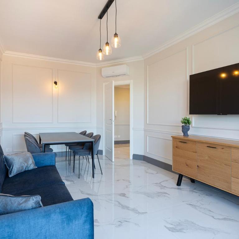 PepeNero - Two-Bedroom Apartment with Balcony - 5