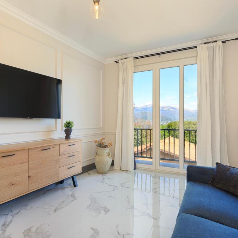 PepeNero - Two-Bedroom Apartment with Balcony - 1