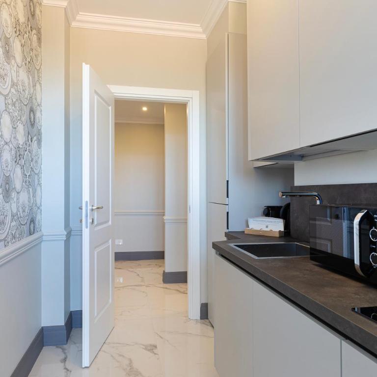 PepeNero - Two-Bedroom Apartment with Balcony - 10