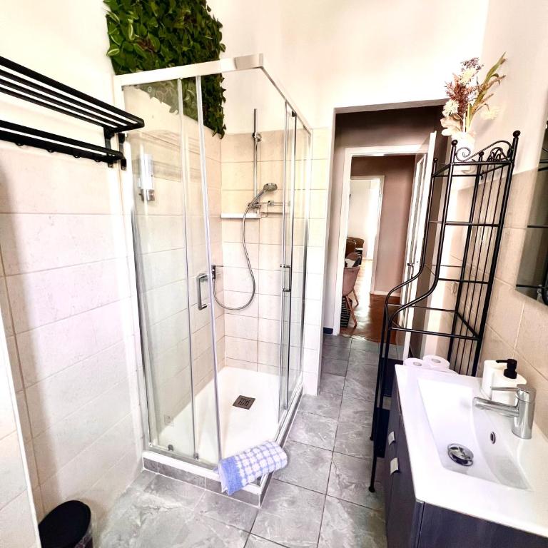 Residence Locchi - Appartamento con 3 Camere da Letto - 48