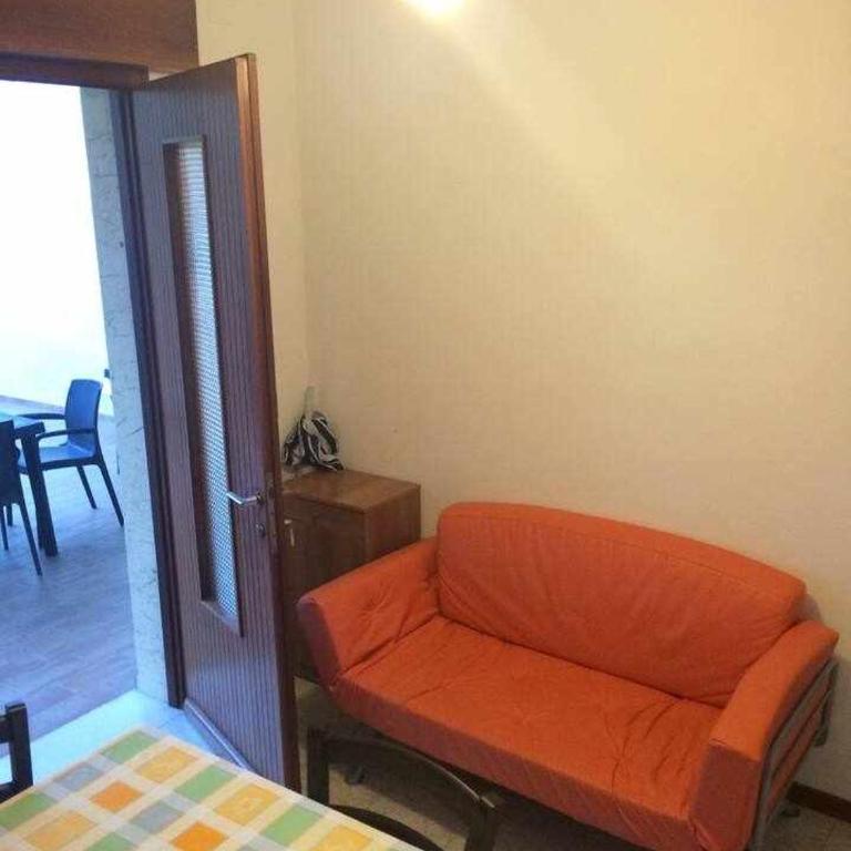 (2) Giovanni Versolatto - Appartamento con 2 Camere da Letto - 6