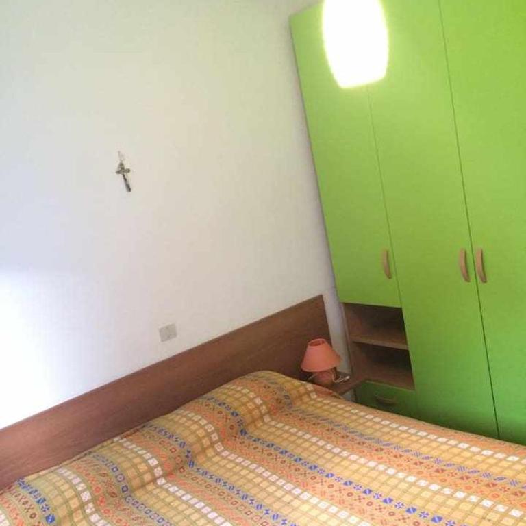 (2) Giovanni Versolatto - Appartamento con 2 Camere da Letto - 8