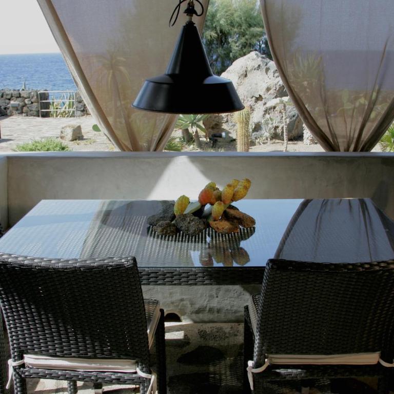 Villa calypso Pantelleria - Appartamento Superior con 2 Camere da Letto (4 Adulti) - 2