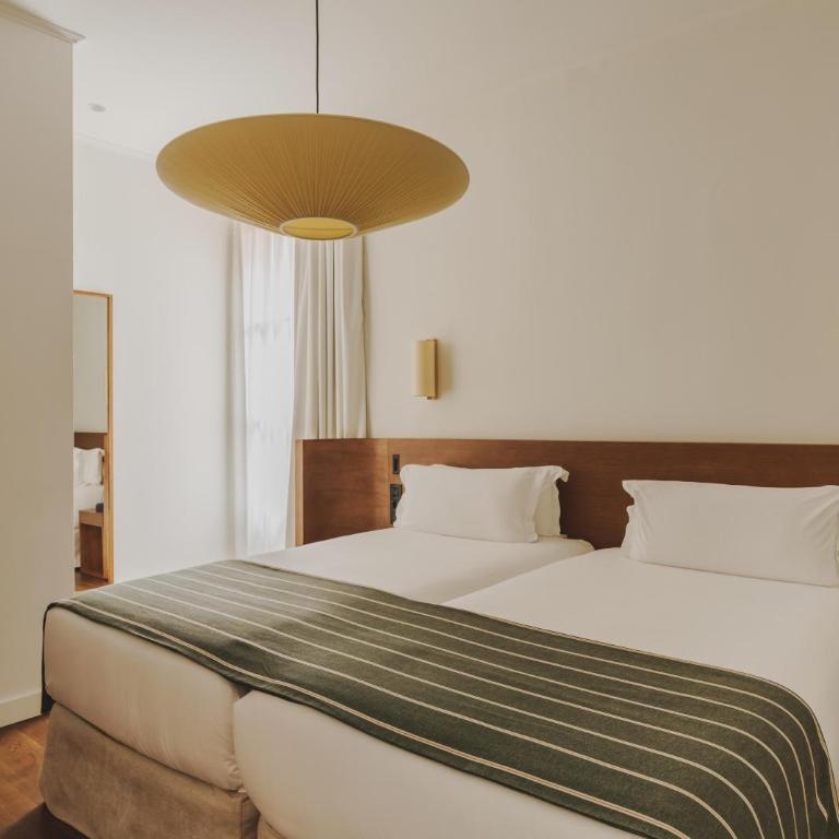 Hotel Regina Barcelona - Double or Twin Room - 4