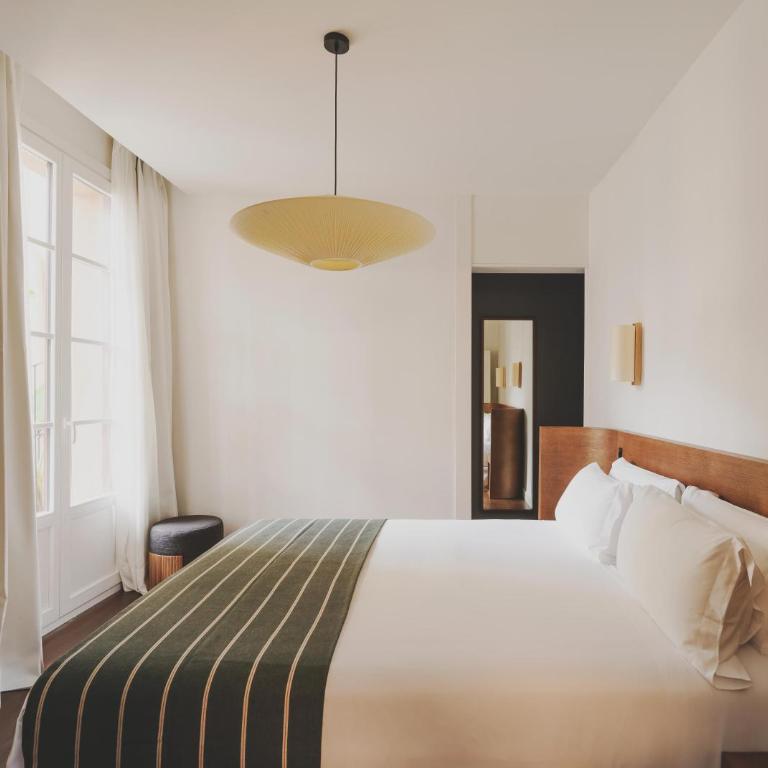 Hotel Regina Barcelona - Double or Twin Room - 1