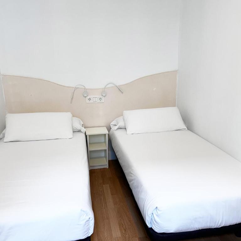 Pensión Régil - Habitación Doble con balcón - 2 camas - 3