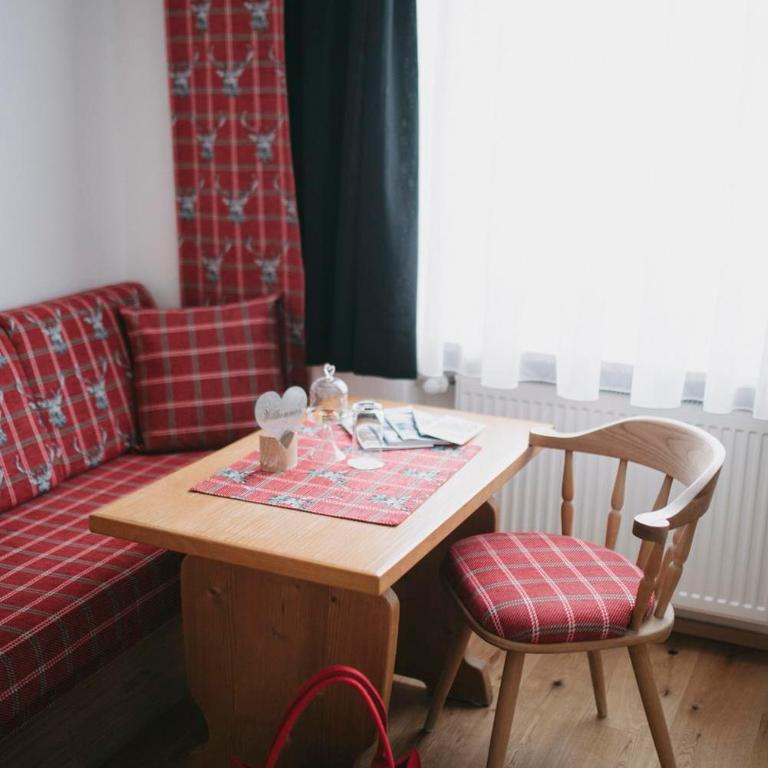 Gästehaus Sonnenplatzerl - Apartment mit Dusche - 4