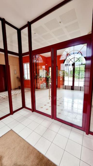 Disney Luxury Studio - One-Bedroom Apartment - 10