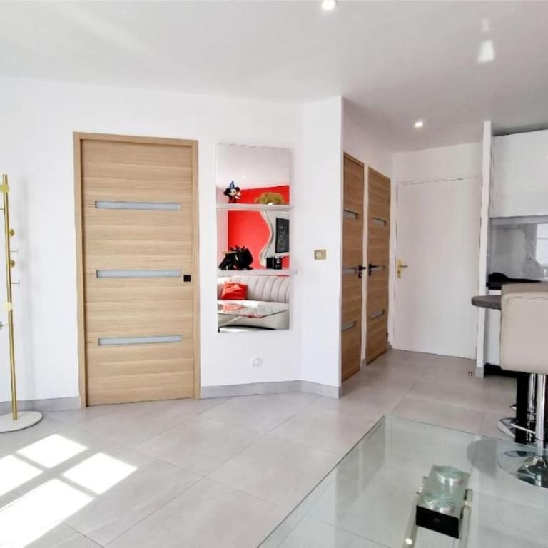 Disney Luxury Studio - One-Bedroom Apartment - 4