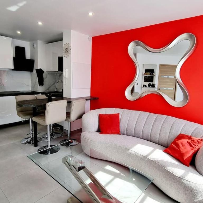 Disney Luxury Studio - One-Bedroom Apartment - 2