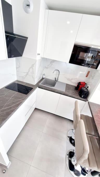 Disney Luxury Studio - One-Bedroom Apartment - 30