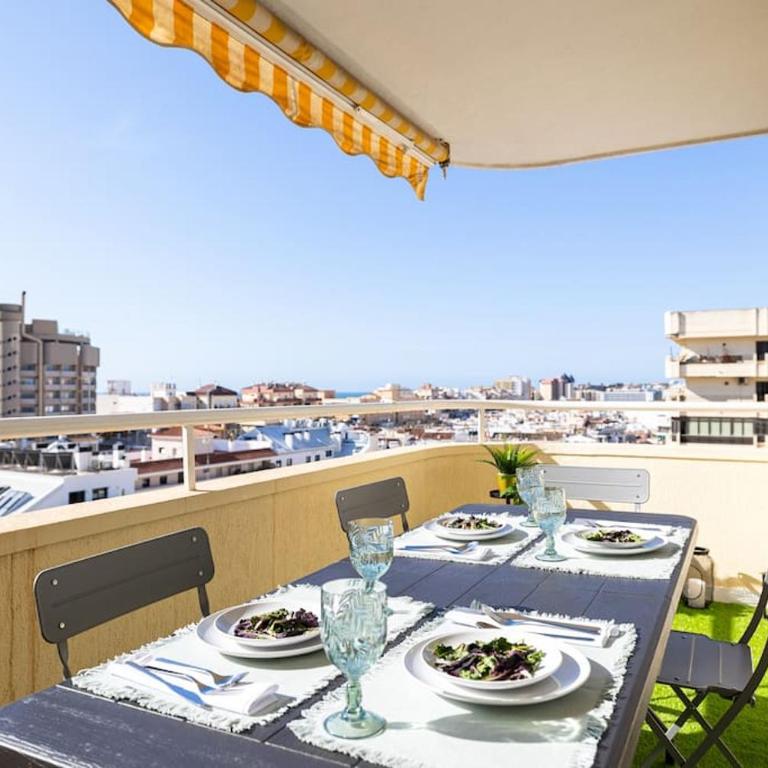 AvantiStays Aqua Marina con PARKING GRATIS - Three-Bedroom Apartment - 1