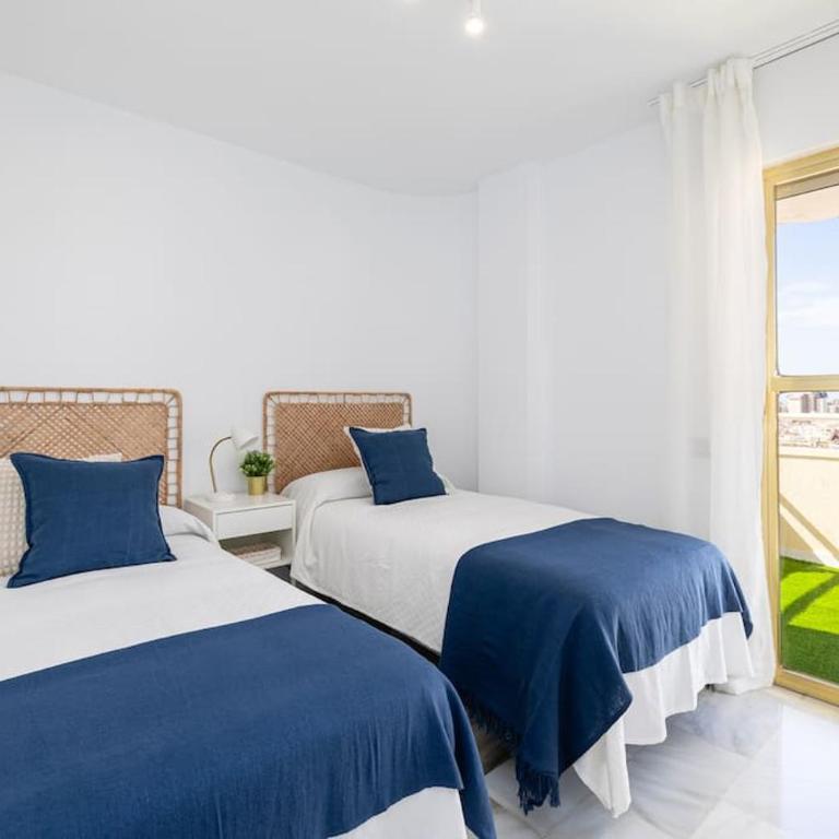 AvantiStays Aqua Marina con PARKING GRATIS - Three-Bedroom Apartment - 9