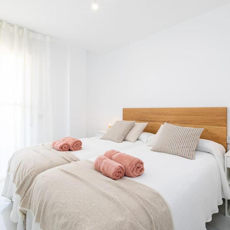 AvantiStays Aqua Marina con PARKING GRATIS - Three-Bedroom Apartment - 8