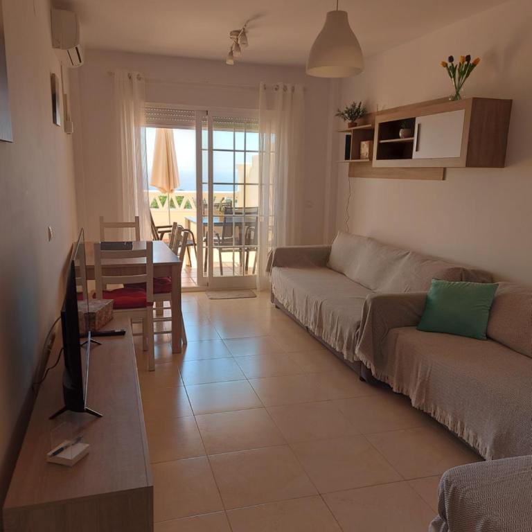 DANA - Apartamento de 2 dormitorios con terraza y vistas al mar - 2