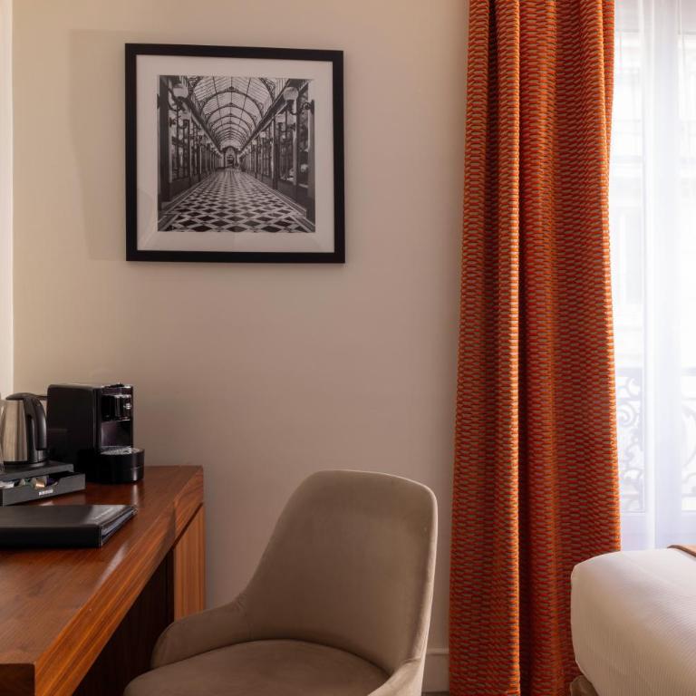 Hotel Elysées Bassano - Chambre Double Classique - 2