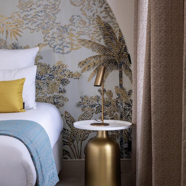 Hotel Elysées Bassano - Chambre Deluxe - 7