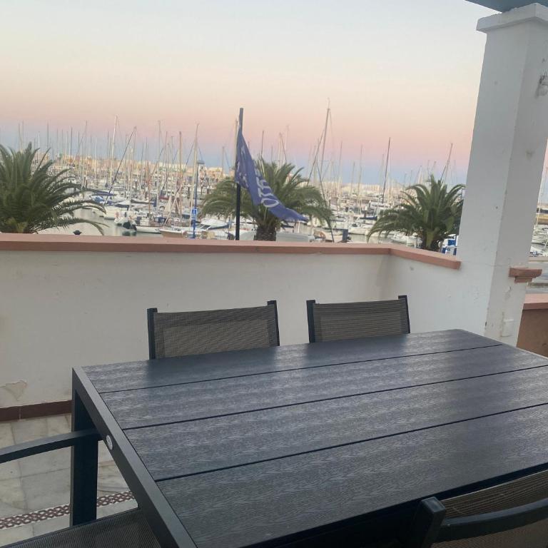Apart Vistas marina Puerto Sherry - Apartamento de 2 dormitorios - 1