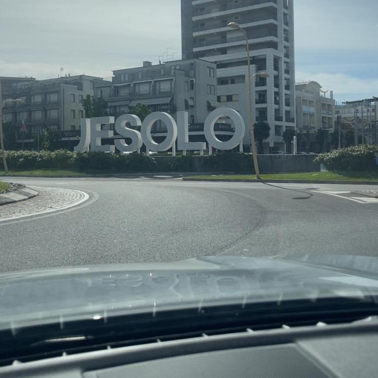 Attico Sole a Jesolo con terrazza panoramica - Appartamento con 2 Camere da Letto - 8