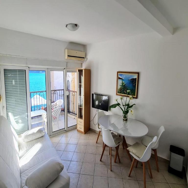 Apartments Sun House - One Bedroom Apartment - 6