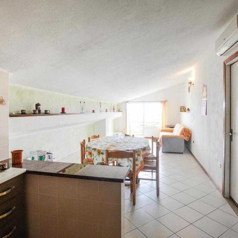3 Bedroom Awesome Apartment In Imperia - Appartamento con 3 Camere da Letto e con Balcone - 5