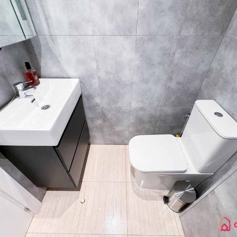 La Elegancia - Apartamento de 2 dormitorios con balcón y vistas al mar - 11