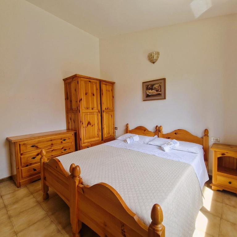 Villa Chiara - Two-Bedroom House - 22
