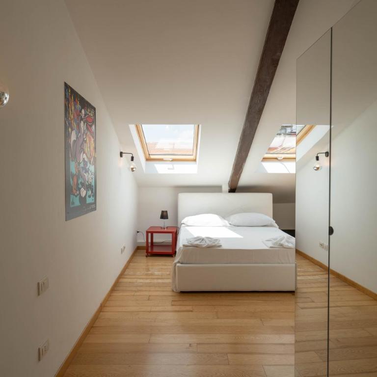 Napolidays Mansarda Garibaldi by Dimorra - Two-Bedroom Apartment - 27