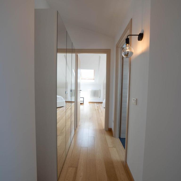 Napolidays Mansarda Garibaldi by Dimorra - Two-Bedroom Apartment - 20