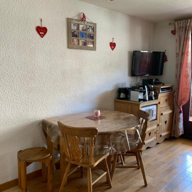 2 pièces La Clusaz Centre village dans petite résidence - Appartement 1 Chambre - 8