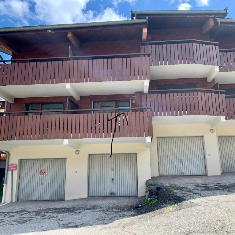 2 pièces La Clusaz Centre village dans petite résidence - Appartement 1 Chambre - 9