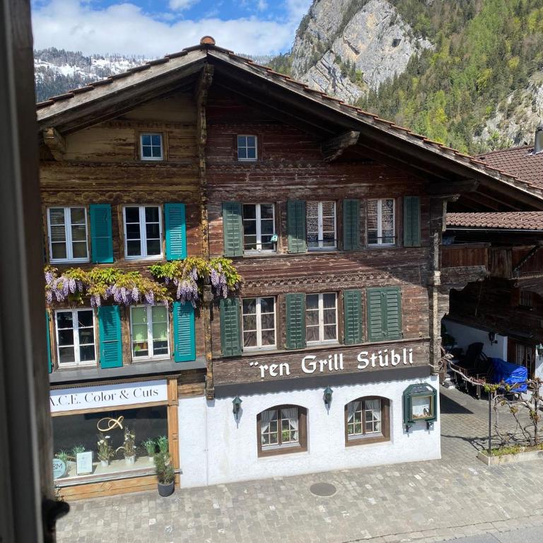Chalet Studio Apartment with Aircon - One-Bedroom Apartment - 16