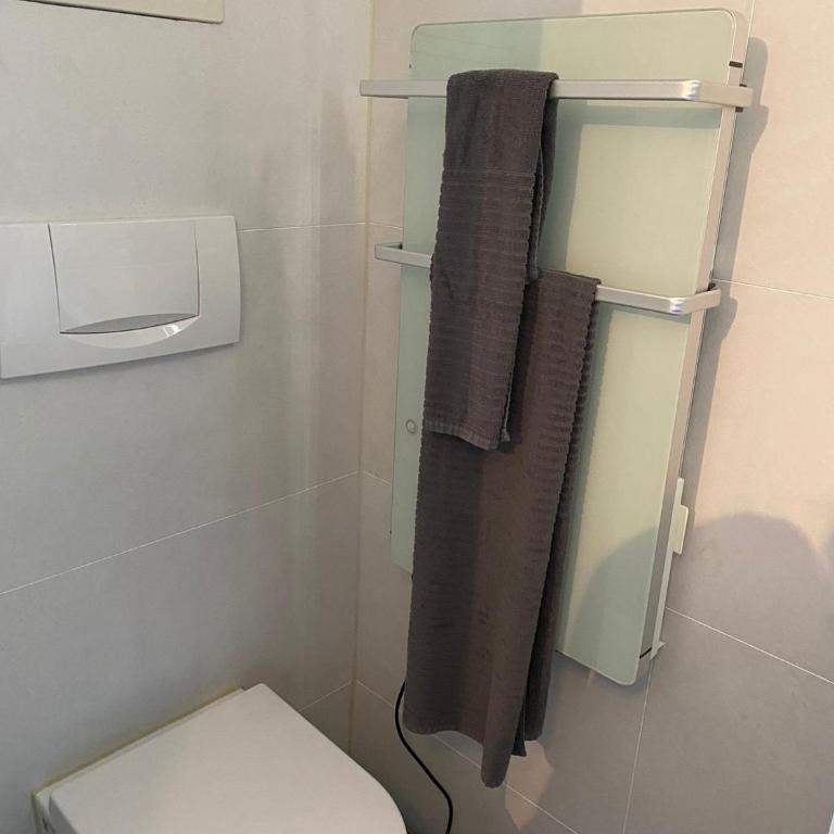 Chalet Studio Apartment with Aircon - One-Bedroom Apartment - 23