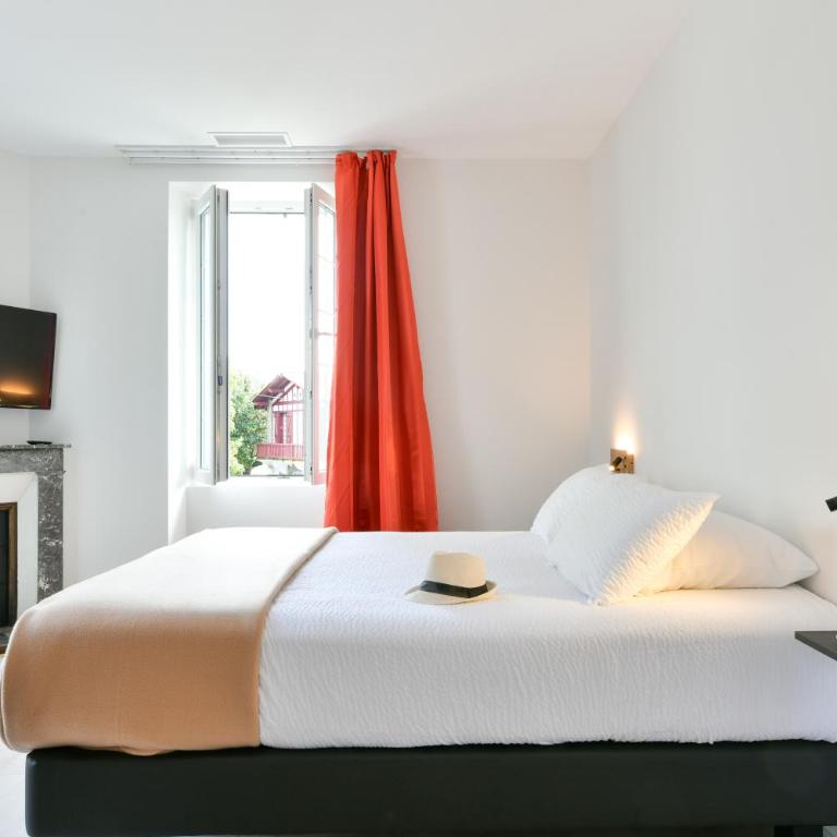 Logis Hotel & Restaurant Bergeret Sport - Chambre Double Deluxe avec Terrasse - 2