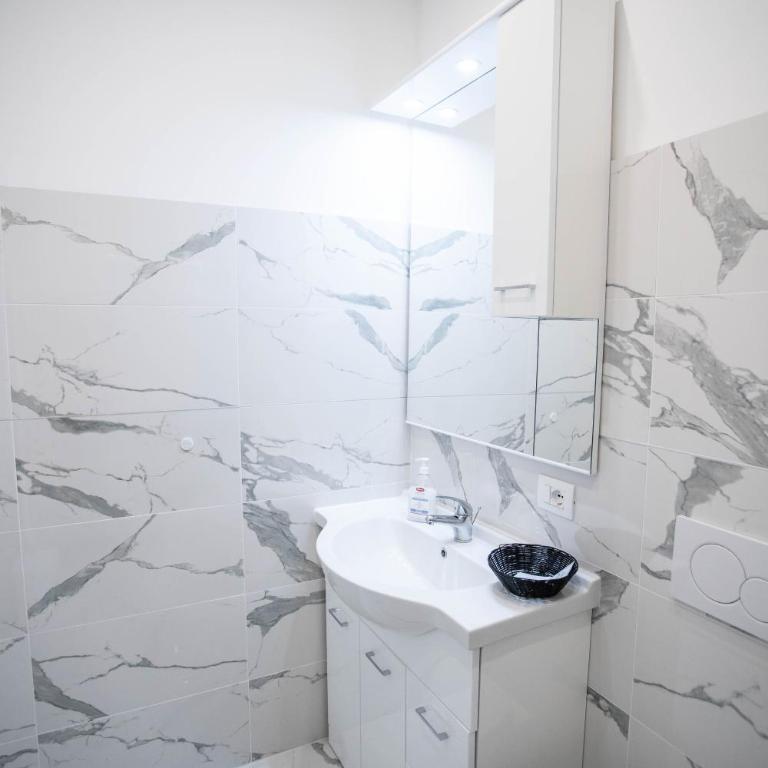 Residenza Ponte Catena - Camera Matrimoniale con Bagno Privato - 4