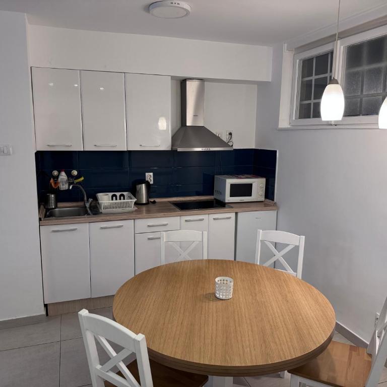 Central Park Apartments - Comfort One-Bedroom Apartment - 41