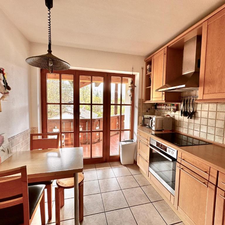 Sweet Home Bergblick - Two-Bedroom Apartment with Mountain View - 20