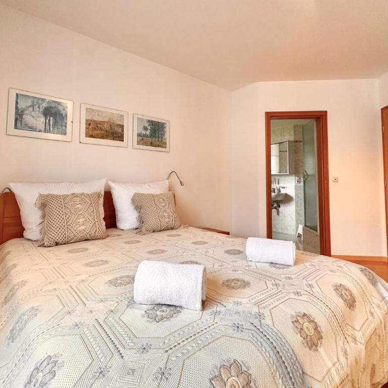 Sweet Home Bergblick - Two-Bedroom Apartment with Mountain View - 9