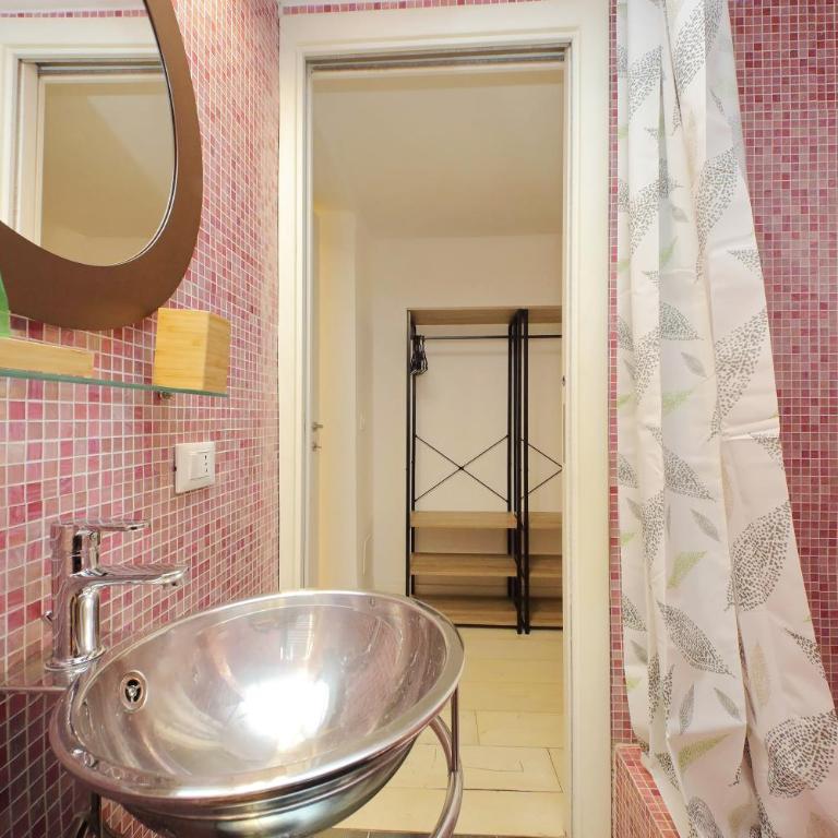 Flatinrome Trastevere 2 - Jacuzzi in Trastevere - Appartamento con 2 Camere da Letto - 24