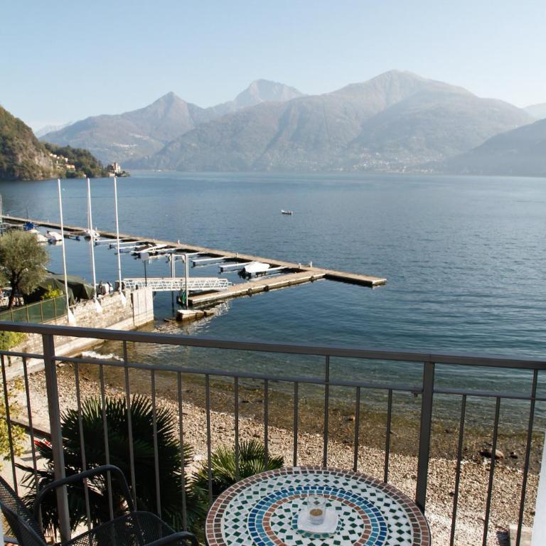 Garden Rooms 2 - Double Room with Lake View - 1