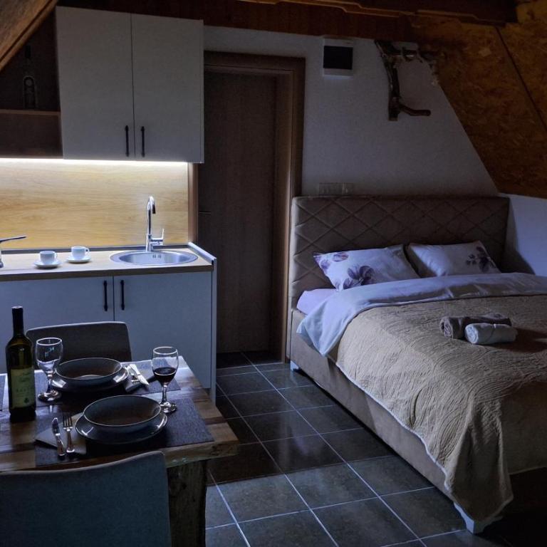 Koliba - One-Bedroom House - 13